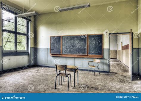 Abandoned Classroom Stock Image Image Of Decay Bygone 33775067