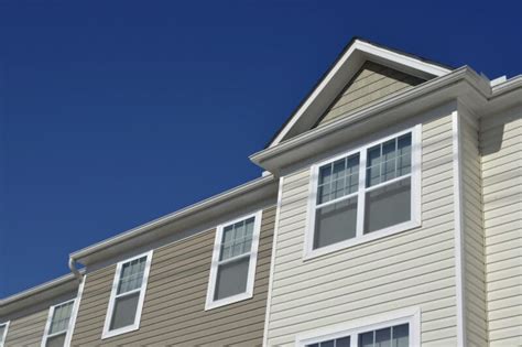 Pros and Cons of Vinyl Siding - Landmark Roofing