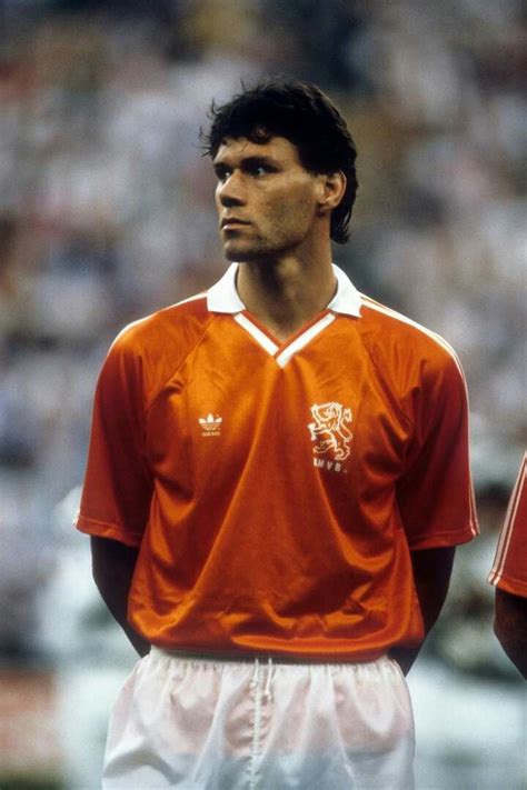 Pin De Dulat Em Marco Van Basten Ruud Gullit Futebol