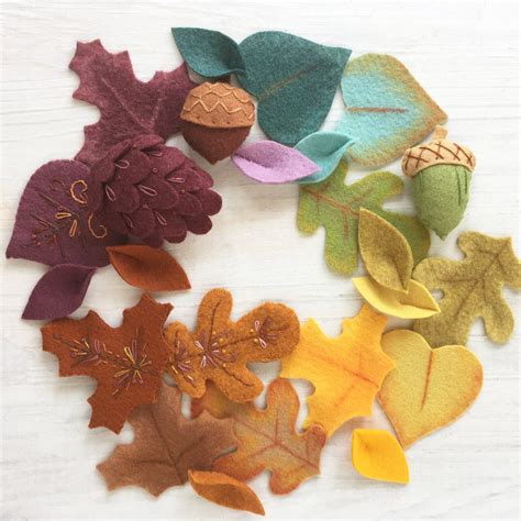 Autumn Leaves Felt Pattern Benzie Design