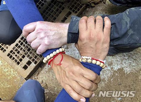 태국 동굴소년 코치 13명 무사 귀환월드컵 결승전 관람은 무산 신아람 기자 톱스타뉴스