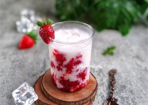 Resep Korean Strawberry Milk Oleh Zahra Aliyah Cookpad