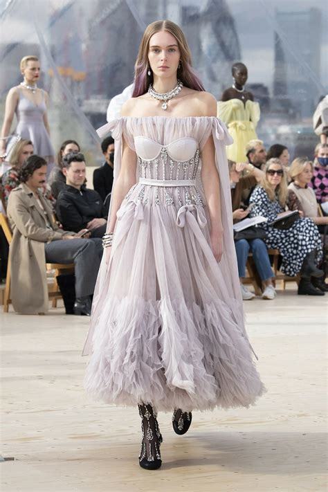 Alexander Mcqueen Ready To Wear Spring Summer London Nowfashion