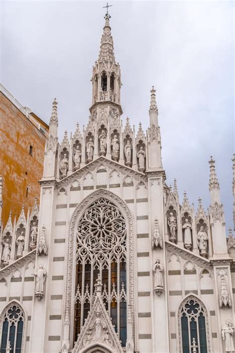 Del Suffragio De Chiesa Del Sacro Cuore Em Roma It Lia Foto De Stock