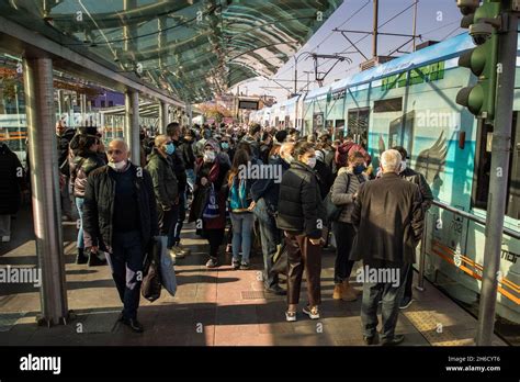 Istanbul Turkey Nov Crowds Of People Getting On And Off The