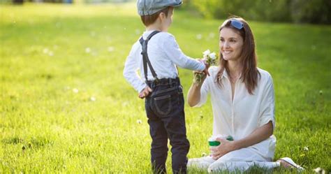 25 idées pour faire plaisir à maman activités pour enfants Educatout