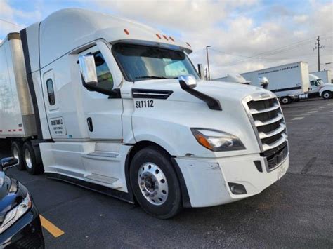 2023 FREIGHTLINER CASCADIA 126 Photos TX HOUSTON EAST Repairable