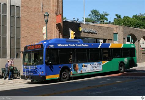 2012 New Flyer D40lfr Milwaukee County Transit System Mcts 5325