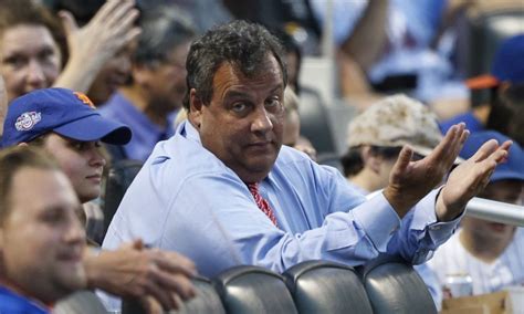 Gov. Chris Christie Booed By Entire Stadium After Catching Foul Ball at Mets Game (Video)