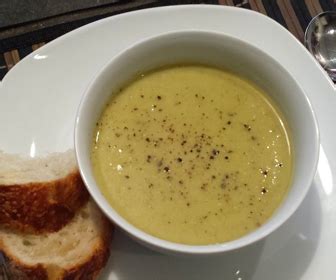 Potage Brocoli Et Chou Fleur Easy Bread Recipes Soup Recipes