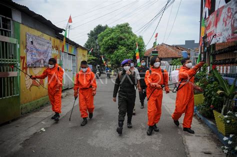 KARYA BAKTI TNI DI BANDUNG ANTARA Foto