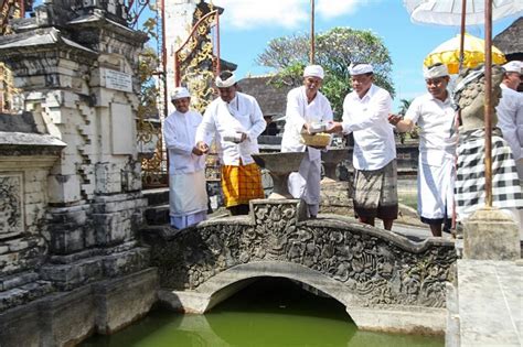 Ribuan Delegasi World Water Forum Ikut Ritual Upacara Segara