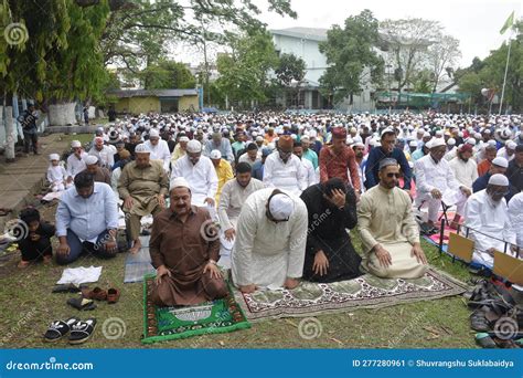 Muslim People Offering Friday Namaz At A Masjid Eid Festivals