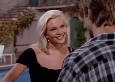 Photo Amy Locane Bovenizer Dans La Série Des Années 1990 Melrose Place Purepeople