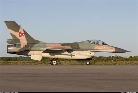 General Dynamics F-16A Fighting Falcon (401) - Venezuela - Air Force ...