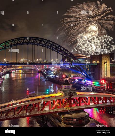 Fireworks over the Tyne bridge at midnight on New Year's Eve 2019, Newcastle upon Tyne, Tyne ...