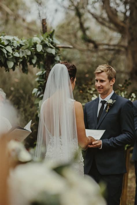 Jennifer Keenan • Wedding Celebrant