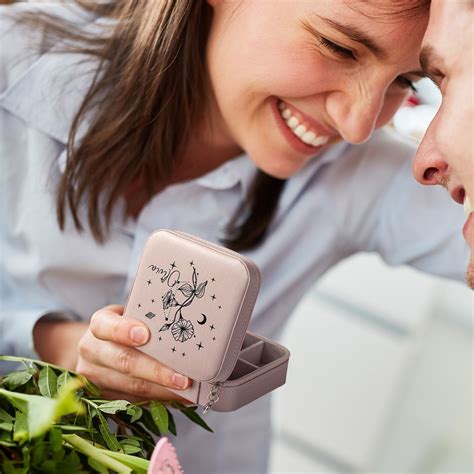 Tui Bijoux De Voyage Personnalis Avec Nom De Naissance Et Fleur