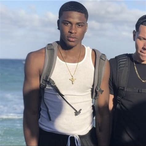 On Twitter You Look A Lil Gay But Still Pretty