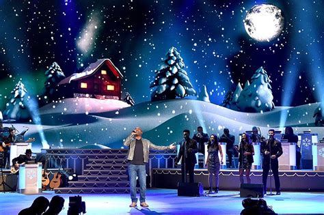 How Country Does Christmas: Artists' Traditions + Memories