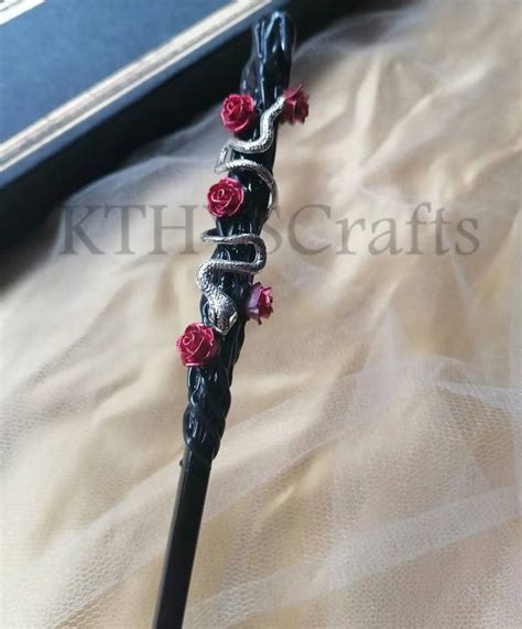 Rote Rose Schlange Zauberstab Floral Reizender Zauberstab Handmade