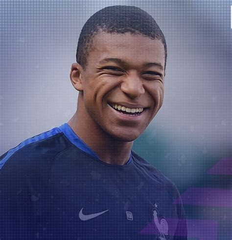 Kylian Mbappé Height Weight Age Family Affairs Biography More