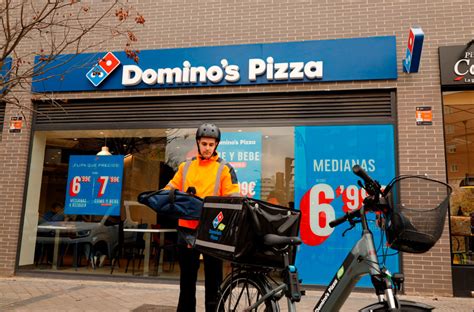 Domino S Pizza Abre Una Nueva Tienda En Barcelona Y Donar La