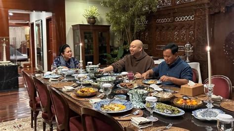 Mengintip Menu Buka Puasa Prabowo Bersama Titiek Soeharto Dan Didit