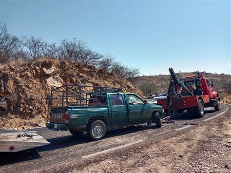 Trágico Choque En Carretera De Oaxaca Cobra La Vida De Una Conductora Nvi Noticias