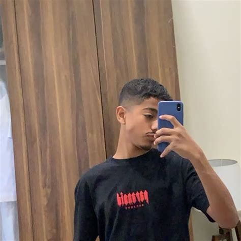 ‎أنس‎ Anassmohaamed • Threads Say More