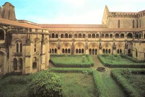 2023 Fátima Batalha Alcobaça and Nazaré Private Tour