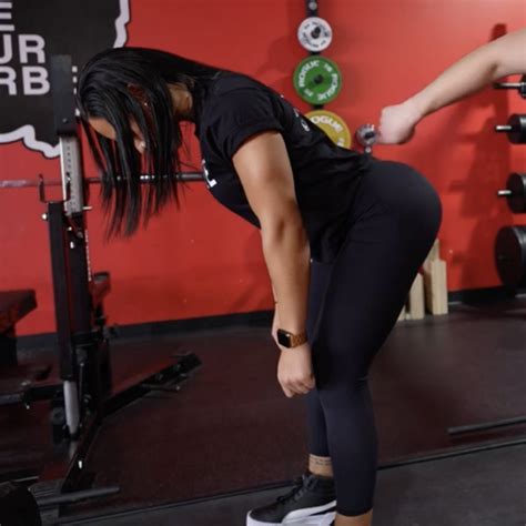 Deadlift Vs Squat What Are The Differences Kelsey Lensman