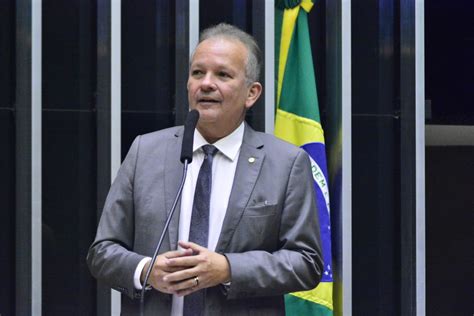 Comiss O Aprova Projetos De Andr Figueiredo Que Susta Decretos Sobre