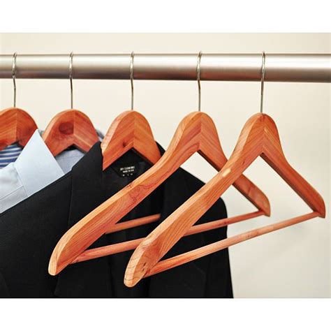 Essential usage of hangers and its types – HANGER DEALERS ...