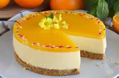 Esta tarta de naranja sin horno y muy fácil es muy fresquita con mucho