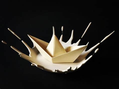 Amazing ceramic paper boat sculpture by Tim Clarkson Cerámica