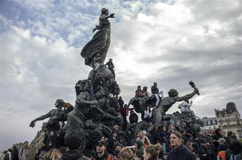 Paris Protests And Israel Unrest Arent Stopping Travelers Wsj