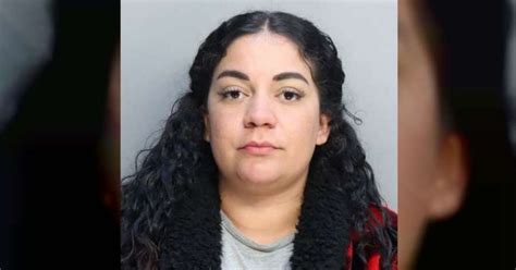 Arrestan A Mujer De Hialeah Acusada De Apuñalar A Su Exnovio