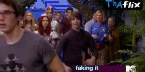 Haley Lu Richardson Bikini Scene In Awkward Tnaflix