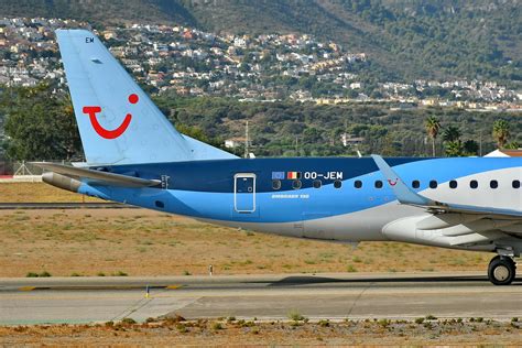 DSC 3279 OO JEM Embraer 190 100STD TUI Serial 19000603 Ma Flickr