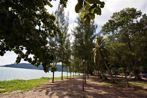 Pak Ya Chalet Teluk Senangin Perak Chalet Depan Pantai Kelantan