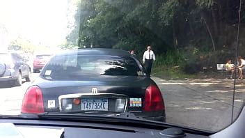 Tocando Algo Rico En El Carro XVIDEOS