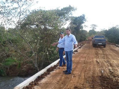 Silas Comemora Constru O De Ponte De Concreto Sobre O C Rrego Taquara