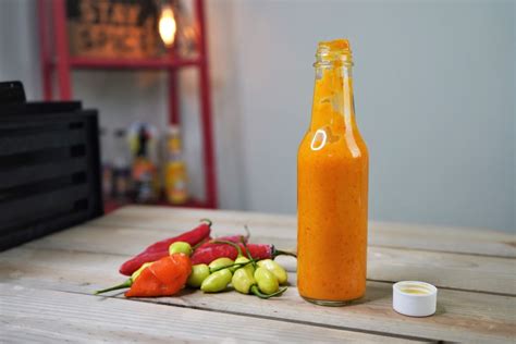 Simple Habanero Hot Sauce Recipe - 6 Ingredients | Pepper Geek