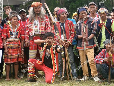 Filipino Man Indigenous Matigsalug Tribe Competes Foto De Stock De