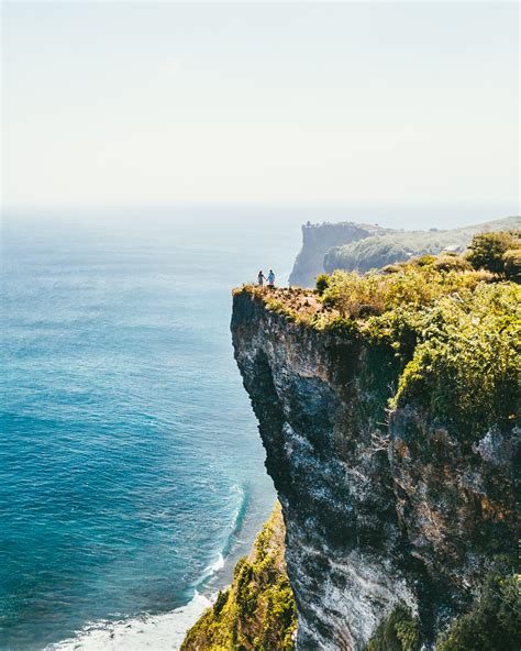 Albums 102 Images Standing At The Base Of One Of The Cliffs Updated