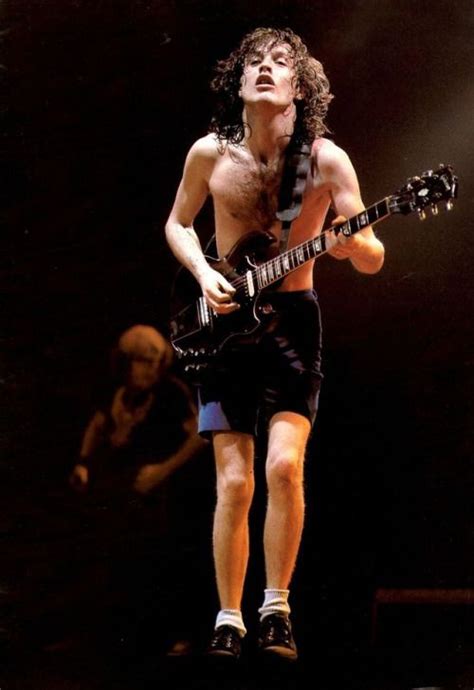 Angus Young Ac Dc 1982 Angus Young Acdc Young