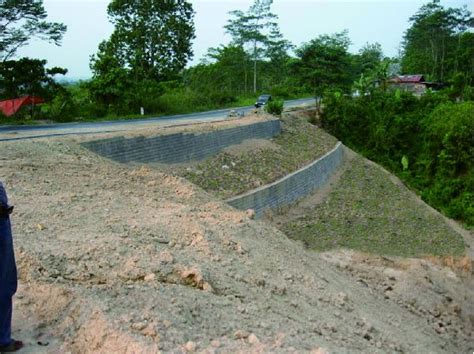 Proyek Penanganan Longsor Sanberasantan Project Pt Multibangun