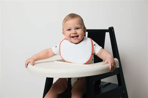 Babies Have Fun Wearing These Different Types Of Baby Bibs