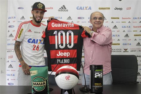 Flamengo Homenageia Paulinho Pelos 100 Jogos A Camisa Do Clube